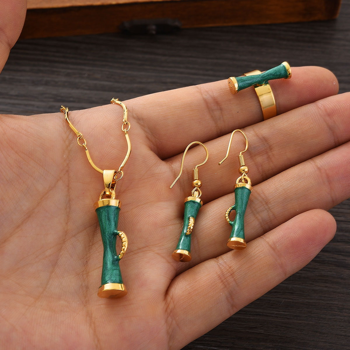 Moda PNG Altın Renk Takı Seti  - Men Accessories India incelemesi ve fiyatı